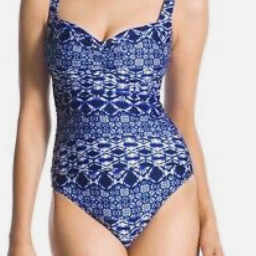 LA BLANCA Blue Whute Tie Die Print Tangier Tile One-Piece Swimsuit size 8 medium